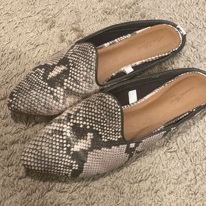 Slip On size 8
